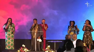 okopi peterson ministers at the logic church thanksgiving service 2021