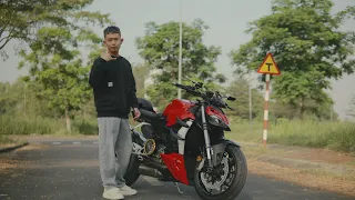 Cách để 1 năm dư cả tỷ: Mùng 10 mượn Ducati chở crush