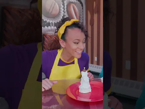 Say hello to the Sweetie Snowman! ⛄ Making a sniowman out of candy 🍬 #shorts #candy #blippi