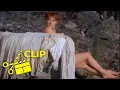 Download Lagu Maureen O'Hara Naakt | De dodelijke metgezellen 1961