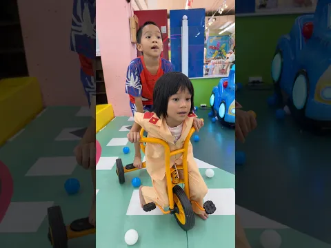 Vũ điệu Xe Cảnh Sát