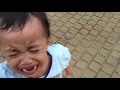 Lagu Adek Aisha Nangis karena Jatuh