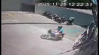 Así robaron una moto de estacionamiento de conocida empresa de venta de pisos en San Lorenzo