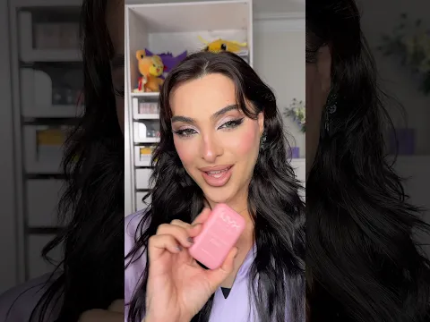 Blush maxing with @nyxcosmetics buttermelt blush! 💕 #makeuphack #genderfluid