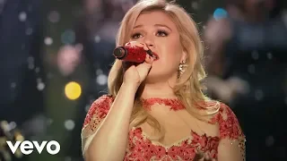 Download Kelly Clarkson - Underneath the Tree (Official Video) MP3