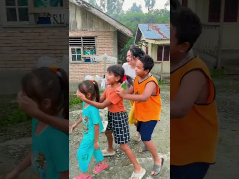 Adek nggak boleh lihat karna mainan #shorts