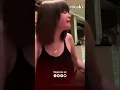 Download Lagu Selena Gómez se dio cuenta que la gente le estaba enviando dinero y terminó la transmisión