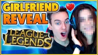 *GIRLFRIEND REVEAL* MY EDITOR KISSES MY MOM (WORST BET OF MY LIFE) - BunnyFuFuu