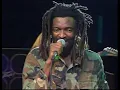 Download Lagu Lucky Dube - The Hand That Giveth (Ao Vivo na Africa do Sul em 1996)