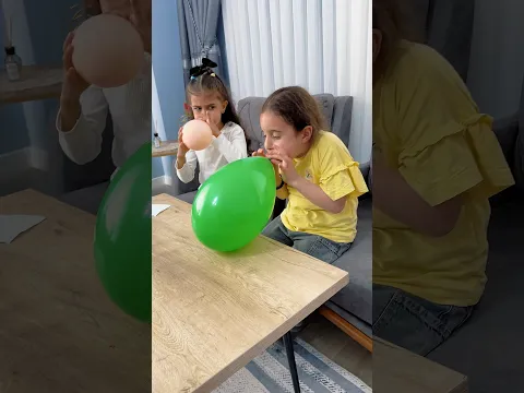 تحدي نفخ البالون بين زينب ومارية😂😱