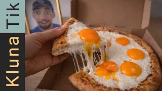 I ordered pizza with 7 eggs