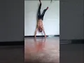 Download Lagu handstand #instagram#youtube#facebook#handstandworkout#handstand#calisthenics#gym#trending#workout