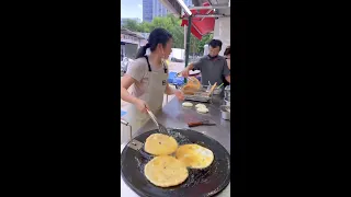 Delicious food live