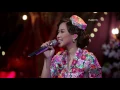 Download Lagu Astrid - Aku Tak Ingin Dicintai (Live at Music Everywhere) **