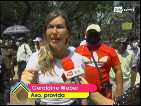 Grupos pro vida realizan plantón en rechazo a código orgánico de la salud