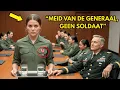 Download Lagu Haar officieren bevalen haar de generaals te bedienen – tot één de Silver Star op haar borst zag