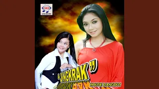 Download Penantian MP3