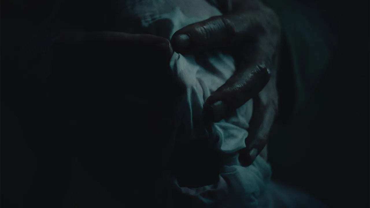 BAD OMENS - Specter (Official Music Video) BAD OMENS - Specter (Official Music Video)