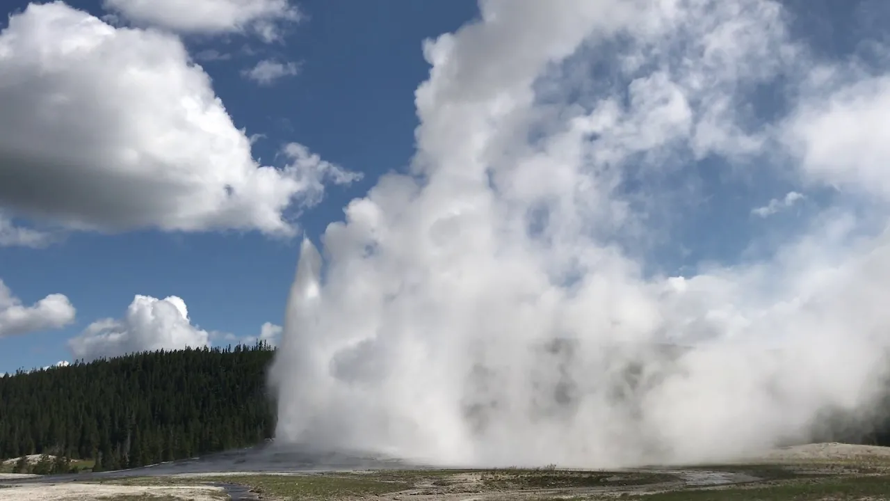 Flying Yellowstone National Park in a C172