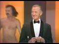 Download Lagu The Oscars Streaker | 46th Oscars (1974)