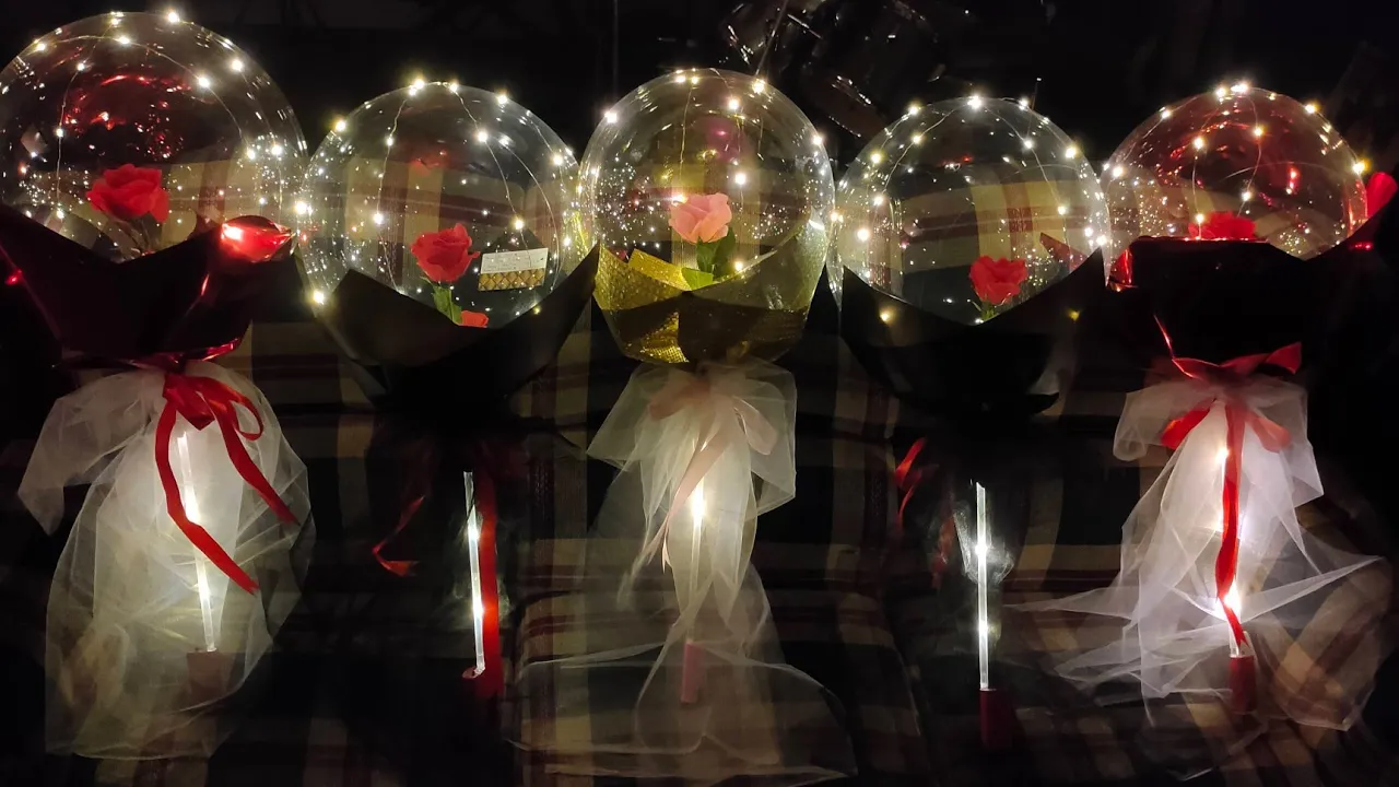 DIY BOBO BALLOON ROSE BOUQUET with LED LIGHTS (steps by steps)