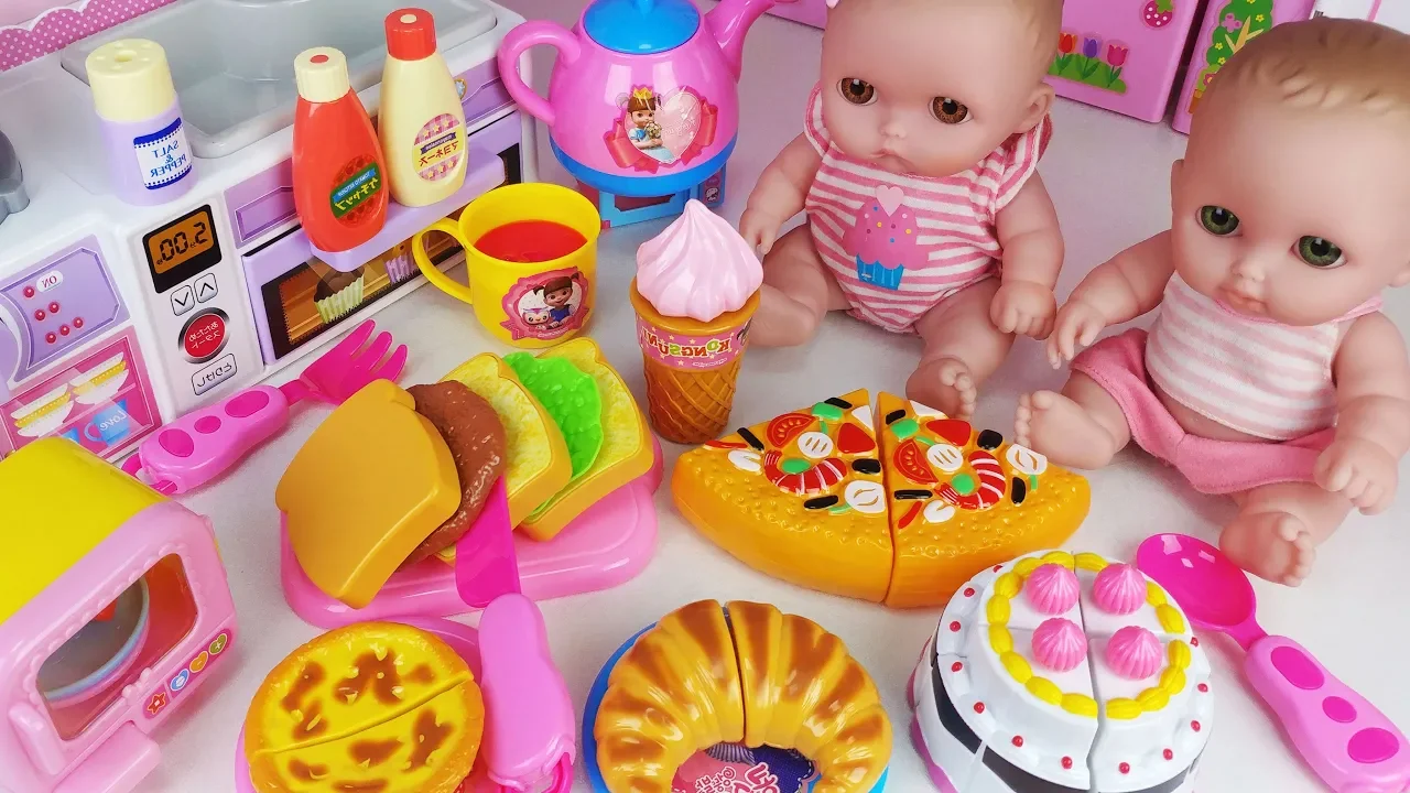 Baby doll cooker and kitchen fruit cooking food toys play house story - ToyMong TV 토이몽