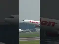 Lagu Pesawat Lion A330 Terbang Langsung Ke Jeddah Antar Jamaah Umroh