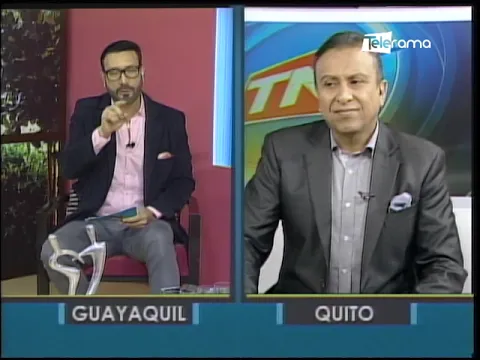 Dos personas caminan sobre las rieles sin percatarse de la presencia del Tranvía