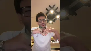 هو انت مين فكرني بيك اسمك اي علشان نسيت 