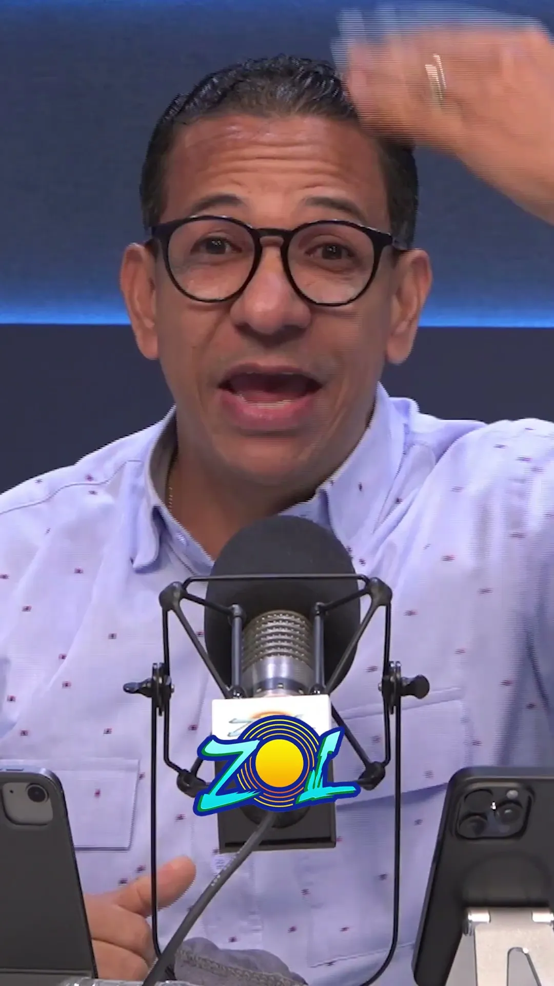 DEJARON A EDDY ALCÁNTARA FUERA