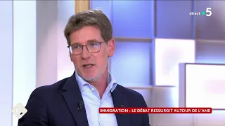 Renaissance : Pascal Canfin quitte la direction du parti  - C à Vous - 27/09/2024