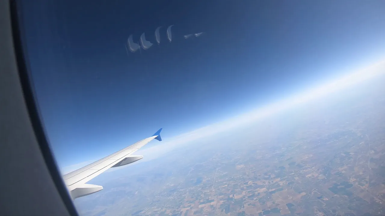 AIRLINE PASSENGERS LOSING THEIR SH*T #1