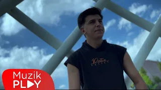 El Santa - Aklım Hep Onda (Official Video)