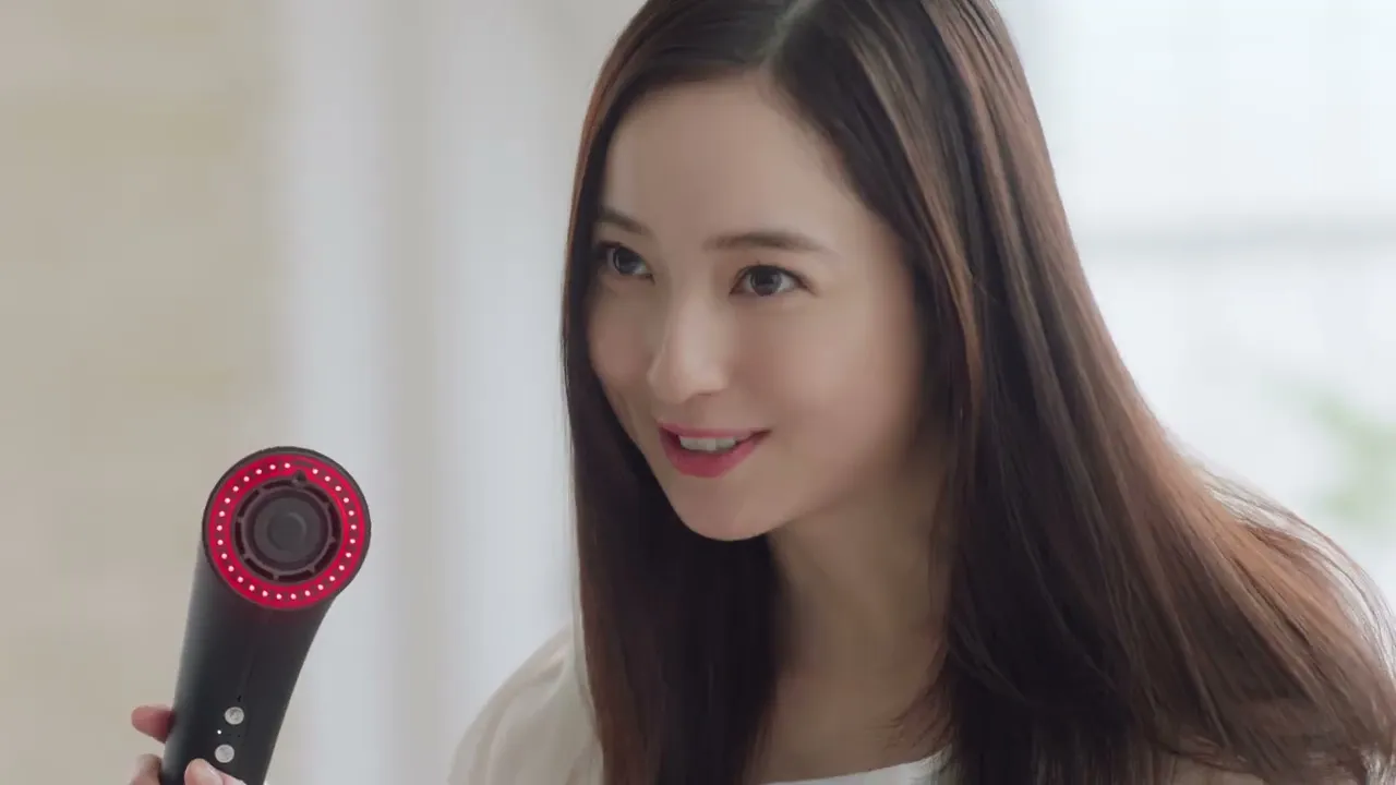 佐々木希さん出演のCM一覧。つい見入ってしまう話題のCMを紹介