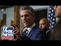 Download Lagu Newsom taunts ICE after mask ban: 'What are you afraid of?'
