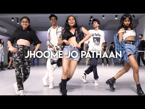 Download MP3 Jhoome Jo Pathaan Dance | Pathaan | Shah Rukh Khan | Deepika Padukone | Skool of hip hop