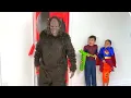 Download Lagu Petualangan baru Heidi dan Zidane ke rumah misterius | Cerita Halloween | Heidi dan Zidane