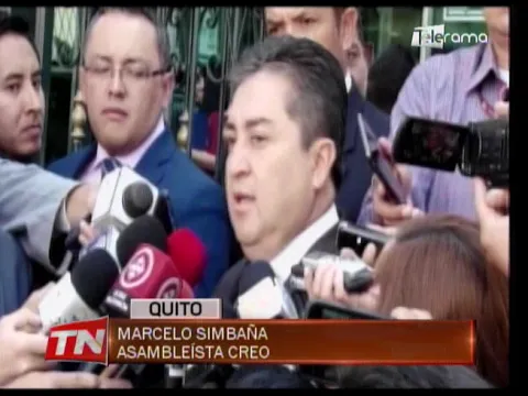 Asambleístas a favor y en contra del CPCCS