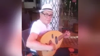 المطرب عبدو شريف يعرف المقدمه الموسيقيه لرائعه فاتت جنبنا Abdou Chérif Joue Sur Le Luth 2019 