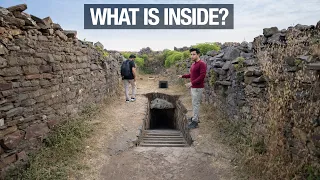 Inside The Hidden Room of an Abandoned Fort !