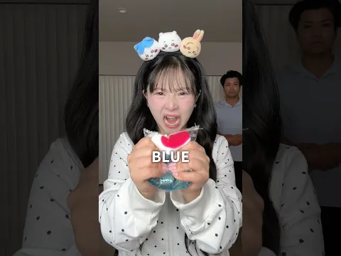 みぃちゃんはスクイーズをムニムニしてるけど俺のこと見えてますか？😂#スクイーズ