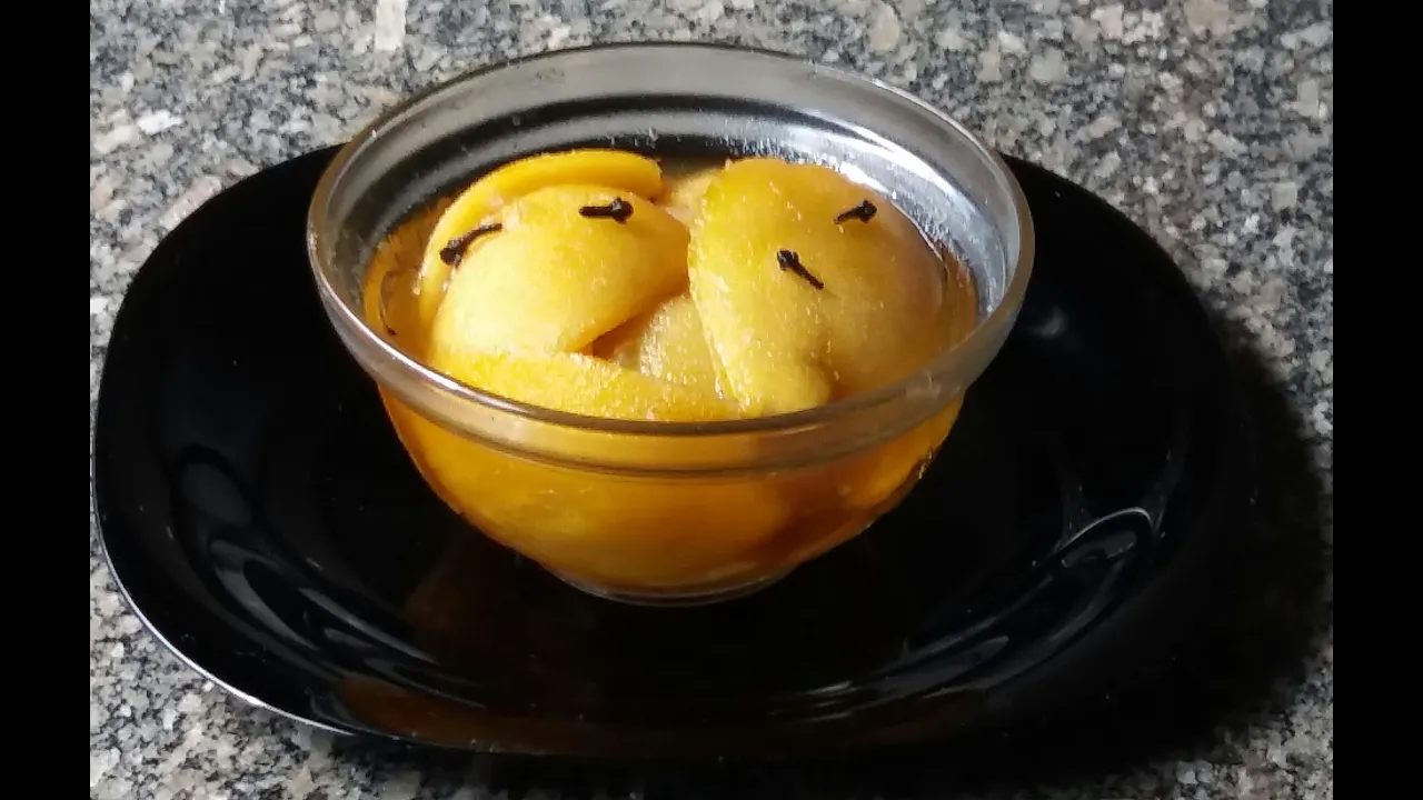 Olá minhas queridas e queridos Fiz um delicioso doce utilizando a casca da melancia . Espero que gos. 