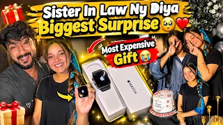Sister In Law Ny Diya Biggest Surprise 🥹❤️ Expensive Gift 🎁 😭 | Kanwal Zulqarnain Wapis Chale Gaye 🥲