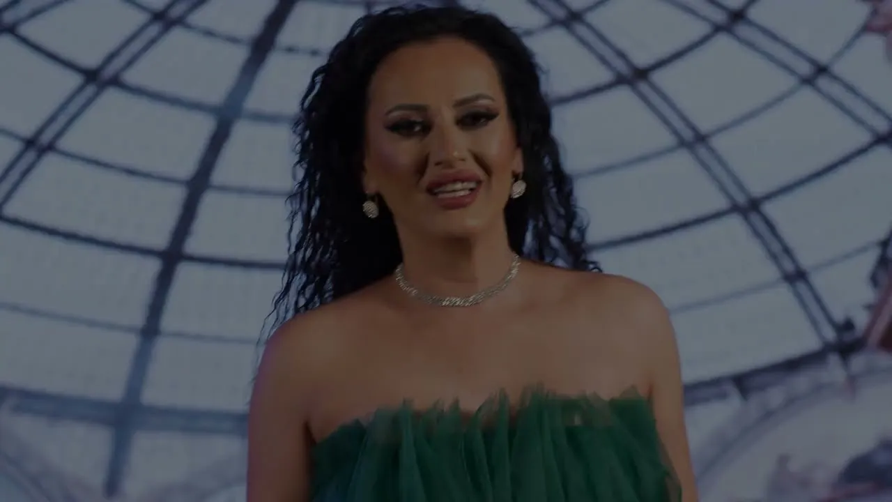 Nicoleta Cioclov - Ochii tai