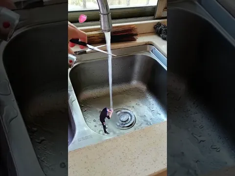 let me take shower ,funny special effects #viral #funnyspecialeffects #specialeffects