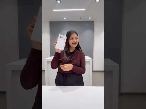 Finally New IPhone Le Liya @ASTHASINGH_05 #minivlog #funnyshorts #shorts