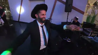 מחרוזת מזרחית אלחנן משמרתי בחתונה הקלידן יוני לוגסי 