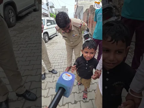 3 घंटे से बच्चा हुआ था गुम माँ बाप बैठे थे चर्च में खबर चलने के बाद पिता पहुँचे अपने बच्चे को लेने