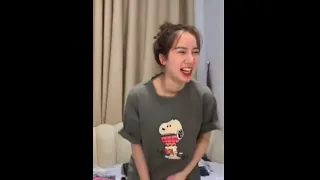 cewek montok live jualan buka baju