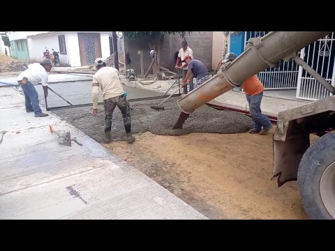 Download MP3 Construcción de calle: ejecución de pavimento 15 cm con concreto prefabricado.